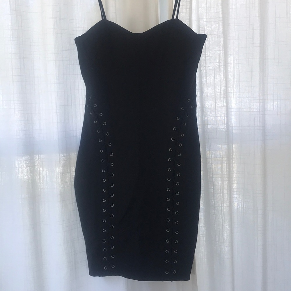 DIVIDED • Lace-Front Evening Dress